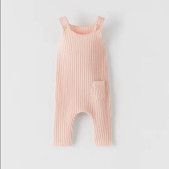 SOLD Zara Ribbed Overalls with pocket size 9-12m - Picture 1 of 4